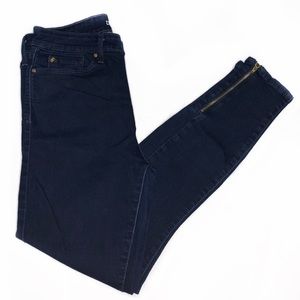 Denizen from Levi’s Jeans. Size 6. High Rise.